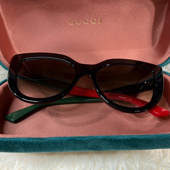 Gucci sunglasses - Picture 2 of 4